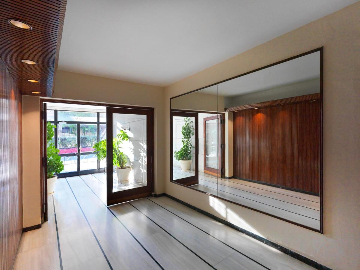 Spacious City Center Apartment Афины Экстерьер фото